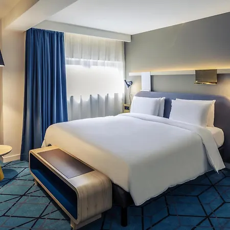 Mercure Centre Gare Отель Нант