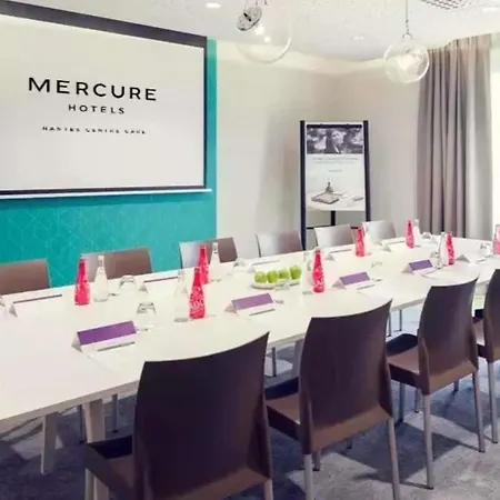 Mercure Centre Gare 호텔 4*