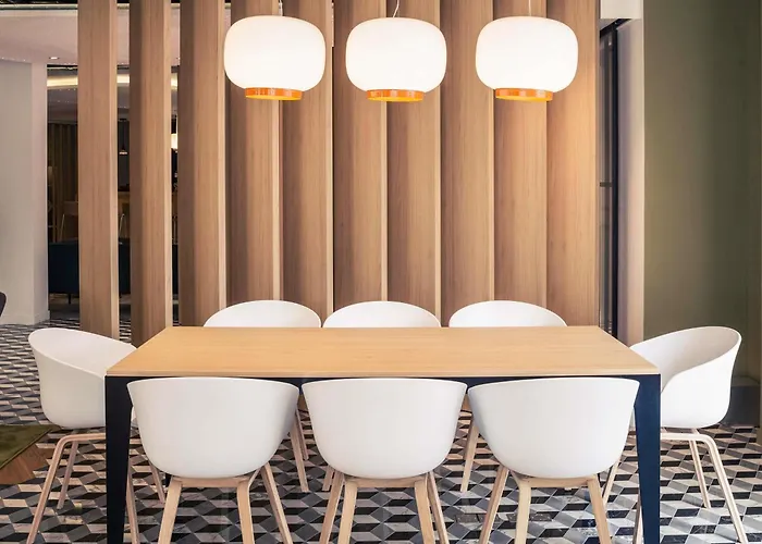 Mercure Centre Gare Hotel 4*