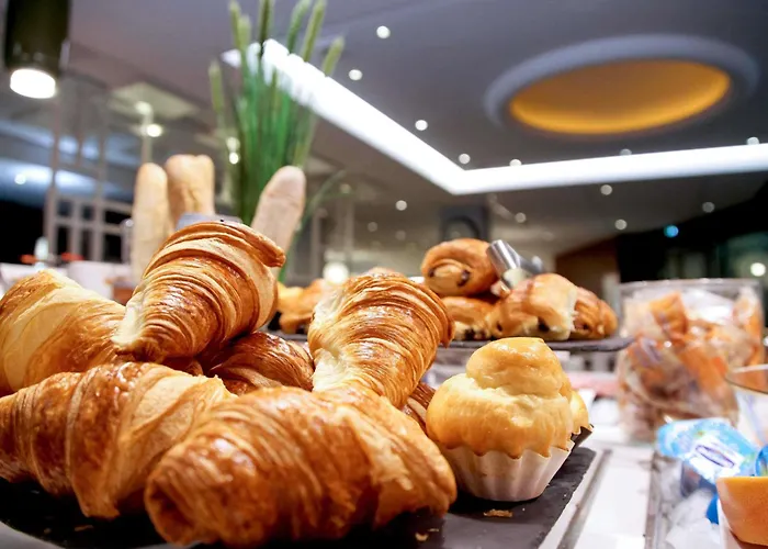 Mercure Centre Gare Hotell 4*