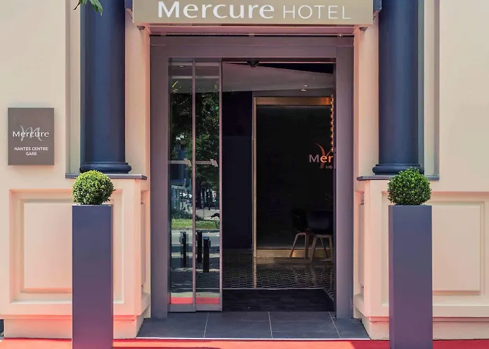 Mercure Centre Gare Hotel 4*